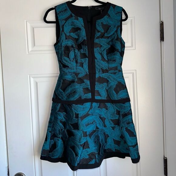 NWT BCBGMaxAzria Sleeveless Suni Teal Feather Jacquard Peplum Mini Dress SIZE 0 - Picture 7 of 8
